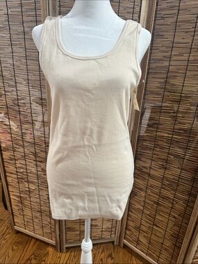 Duluth Trading Co Cream Ribbed Scoop Neck Tank